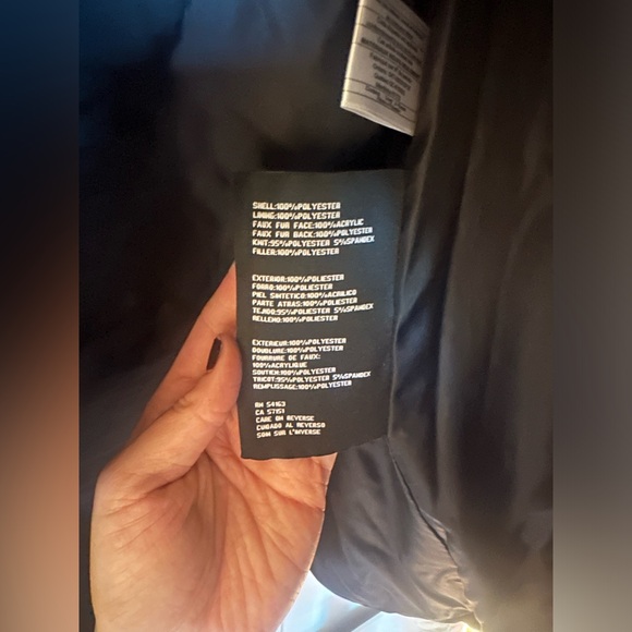 🌲💚NWOT Guess Women’s Winter Parka Coat Dark Olive Green, Black Faux Fur Hood🌲💚 - Picture 14 of 16